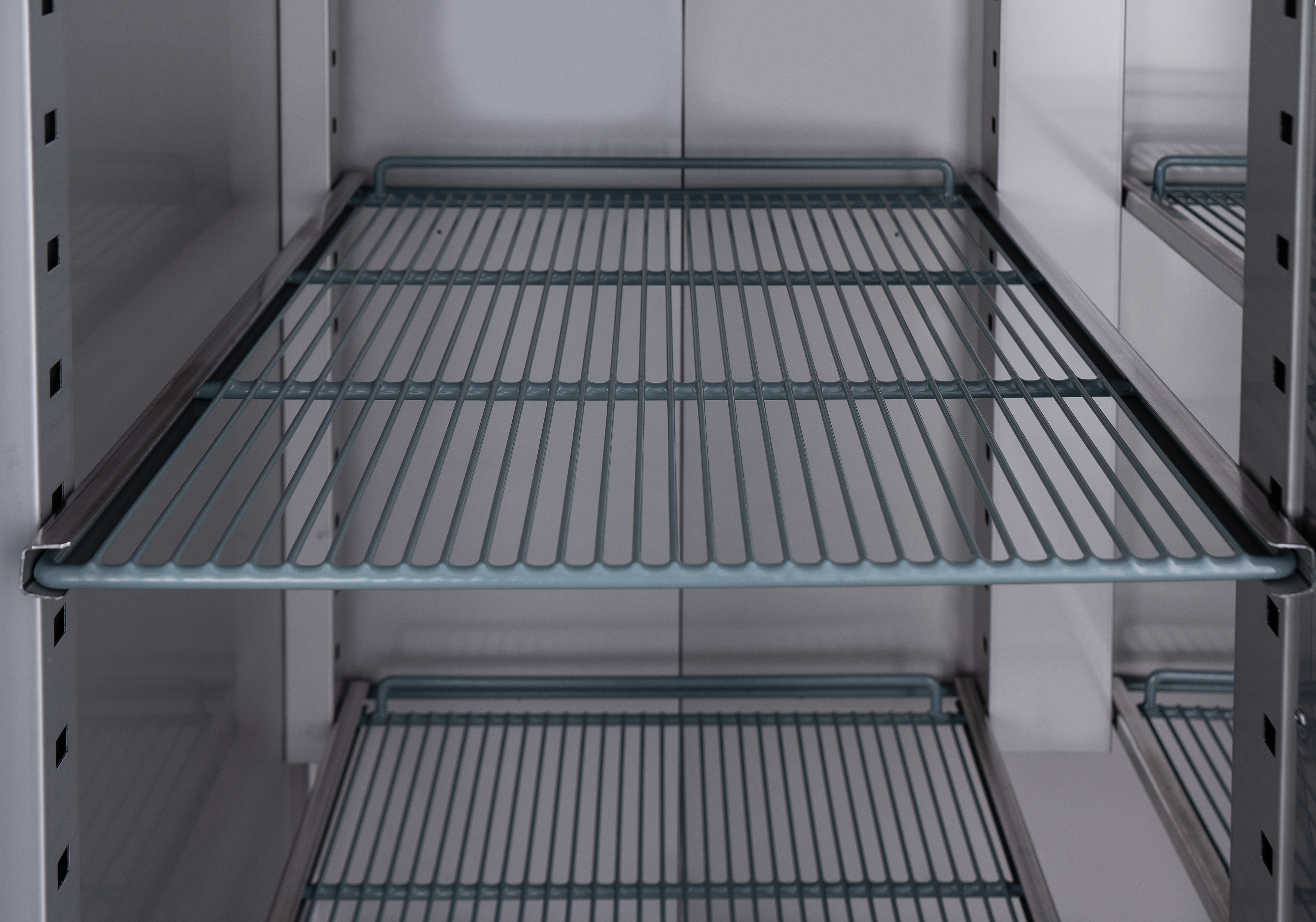 29″ One (1) Glass Door Top Mounted Reach-In Refrigerator, 21.5 cu.ft. (609 L), Stainless Steel