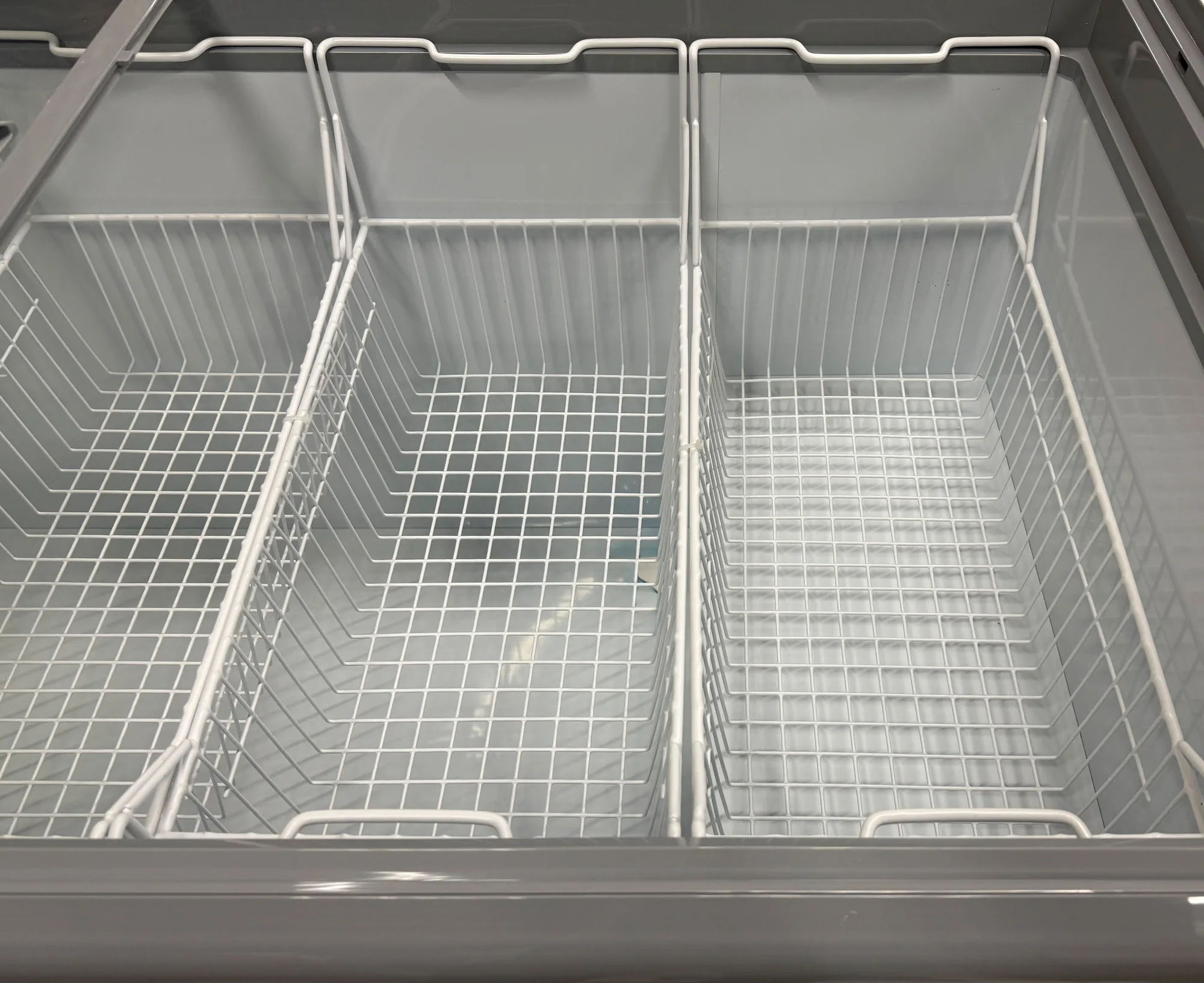 79″ Two (2) Door Ice Cream Display Chest Freezer with Curved Glass Top, 24.72 cu.ft. (700 L)