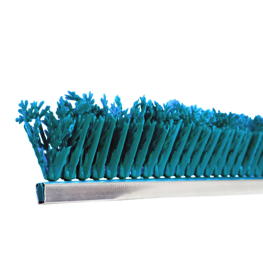 2″ x 30″ Blue Parsley Runner with Clip