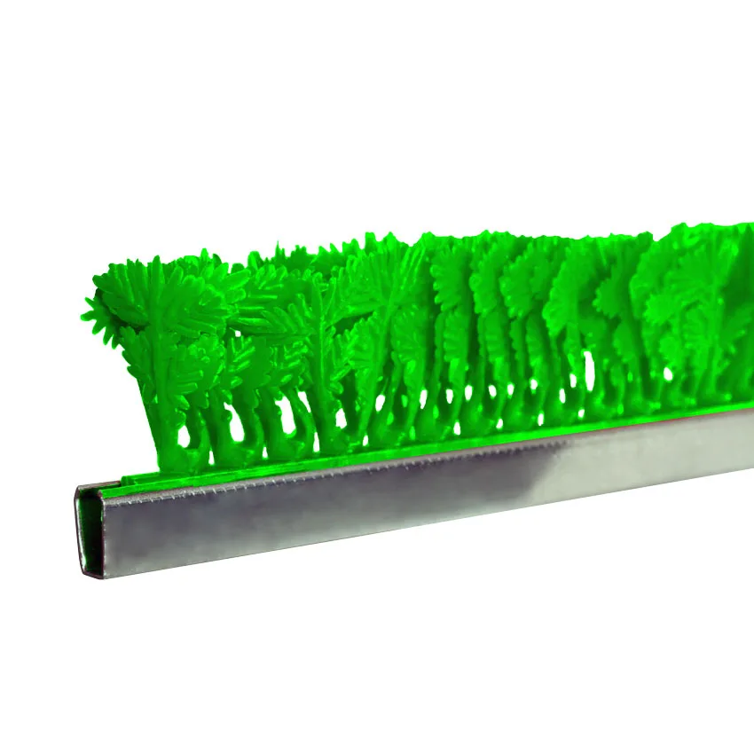 1″ x 30″ Green Parsley Runner with Clip