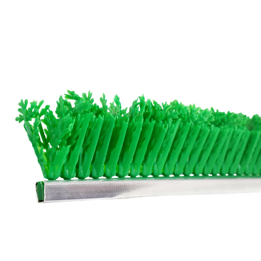 2″ x 30″ Green Parsley Runner with Clip