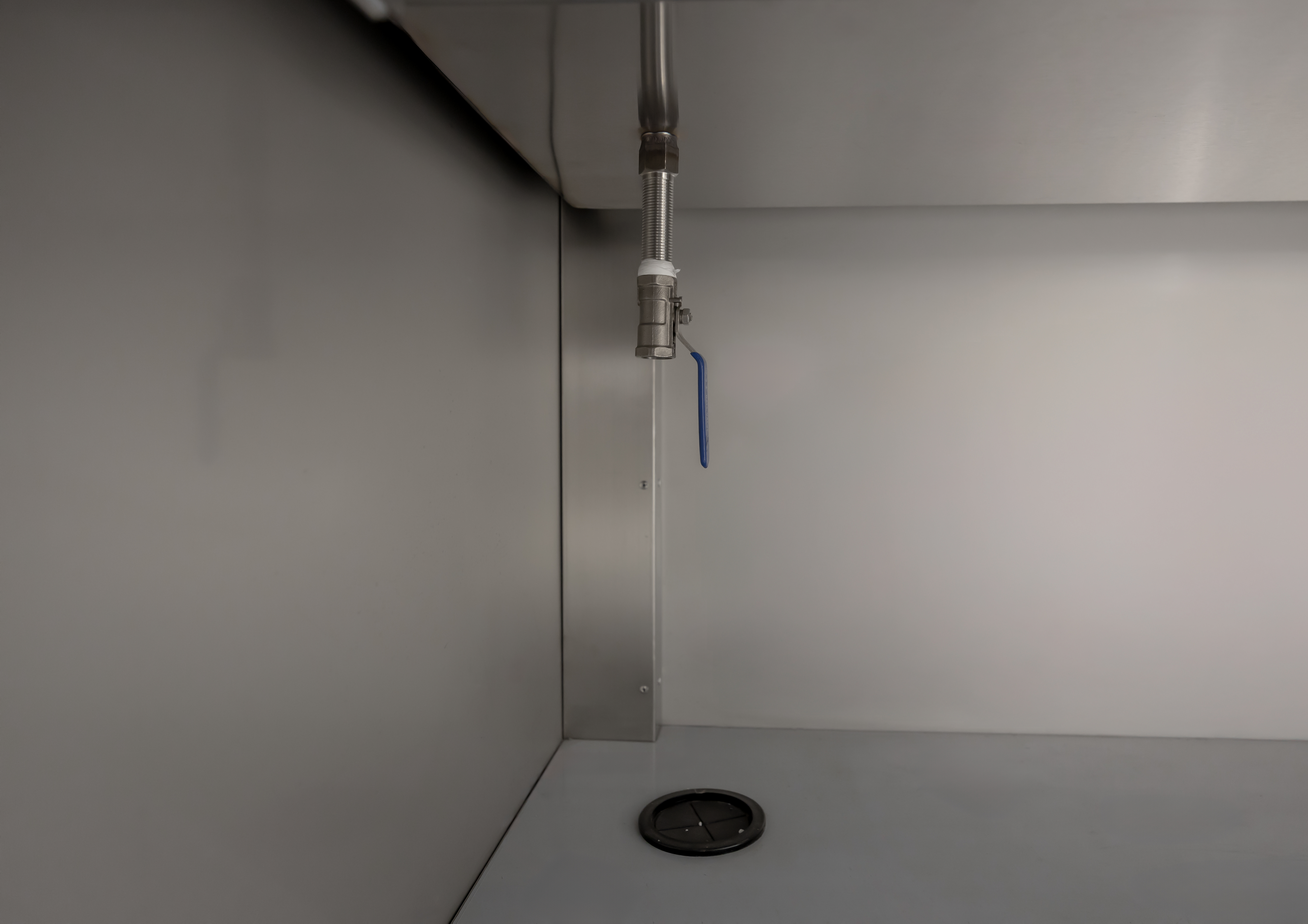 72 " 5 Pan Open Well Electric Steam Table with Cutting Board and Undershelf, 4 kW 1ph, 240V