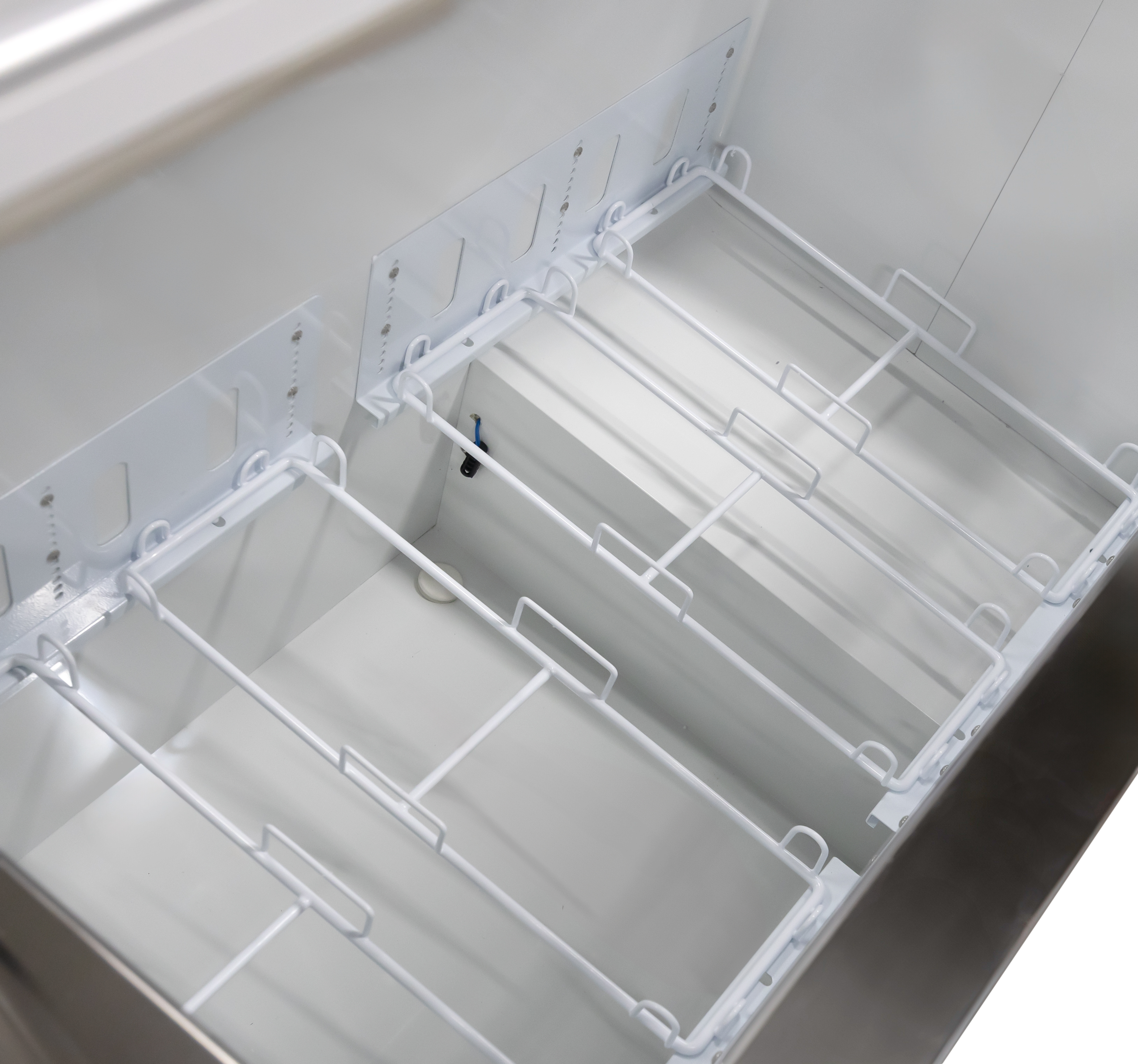 89” 16+12 Tubs Capacity Ice Cream Dipping Display with Sneeze Guard