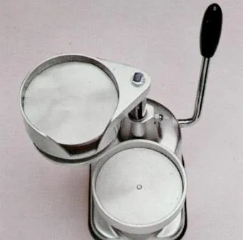 Omas 5.2" Dia. Hamburger Press Patty Maker, 8-10 Oz Capacity | Trento