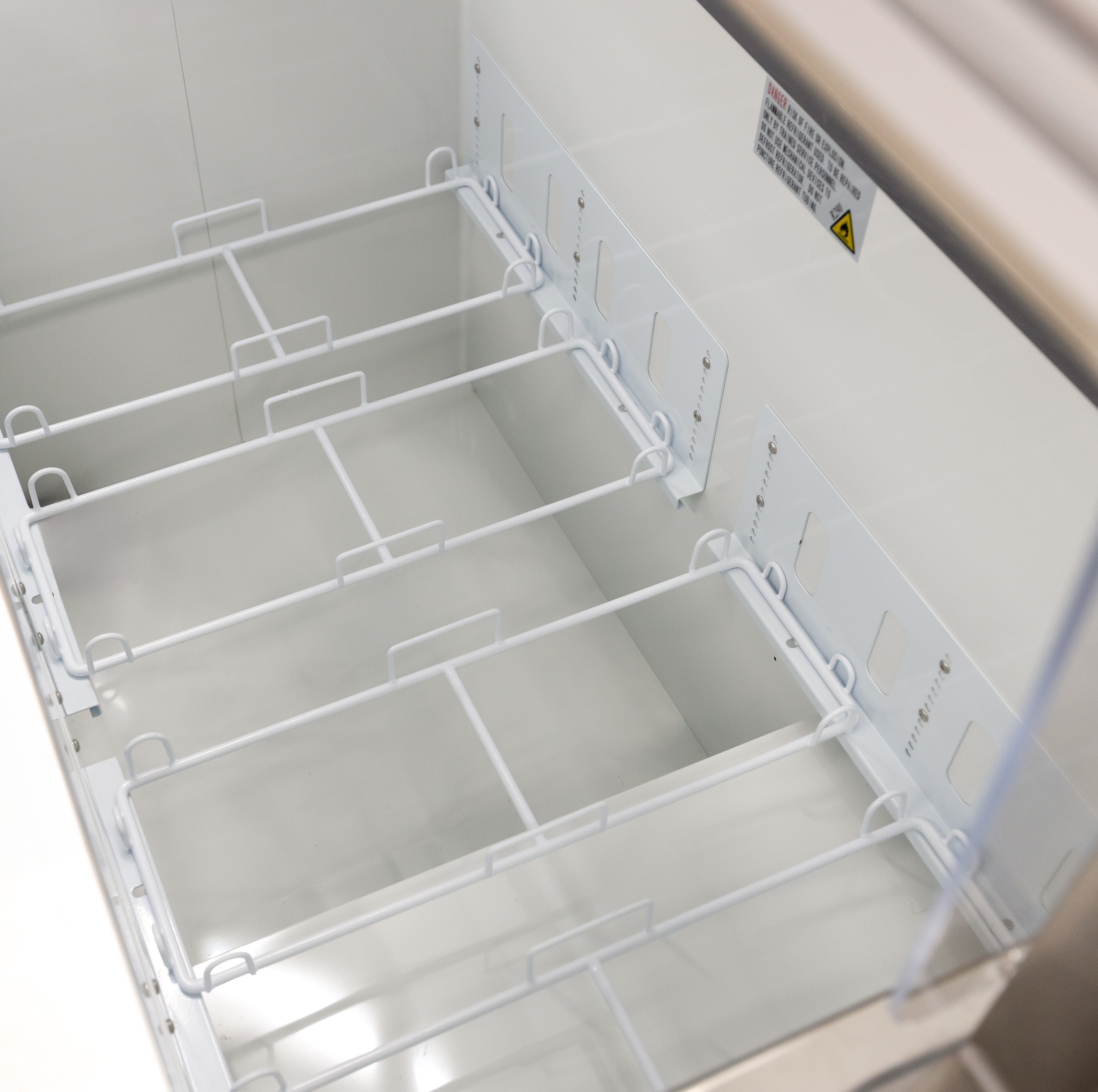 89” 16+12 Tubs Capacity Ice Cream Dipping Display with Sneeze Guard