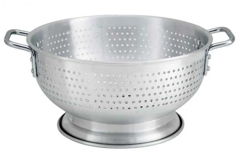 16 qt / 15.2 L Aluminum Colander with Base and Handles