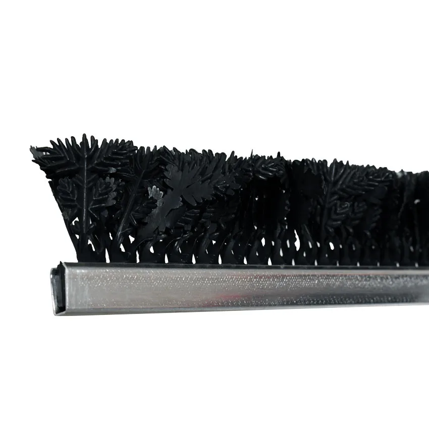 1″ x 12″ Black Parsley Runner with Clip