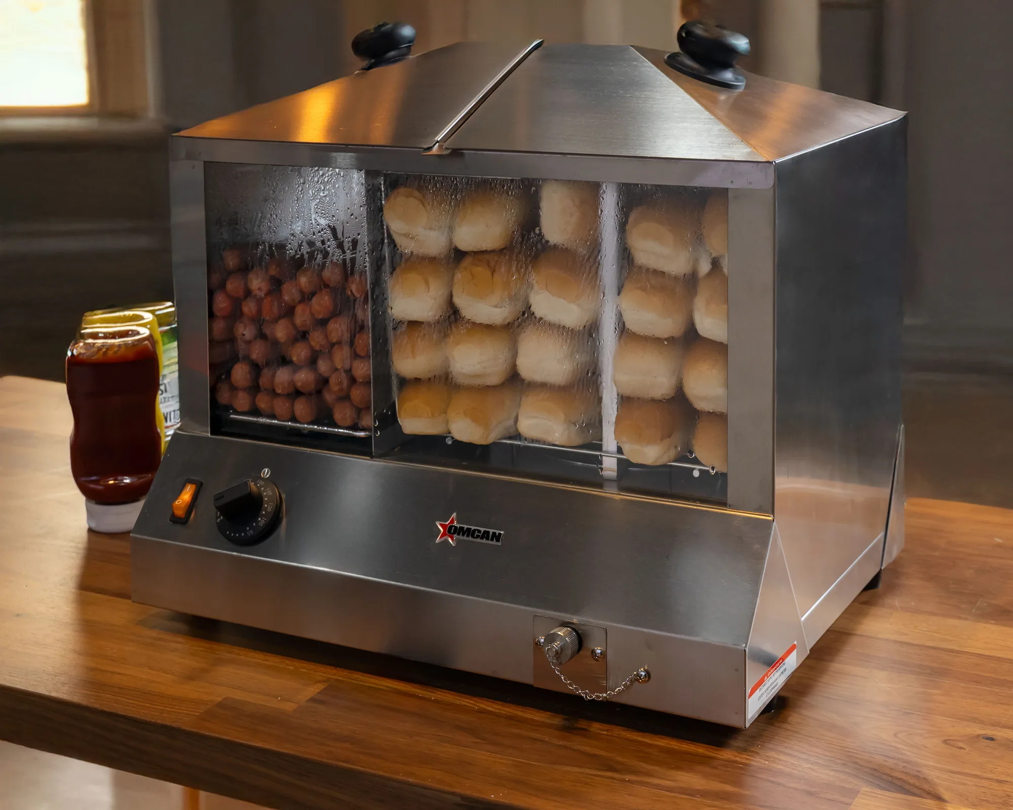 18" Hotdog Steamer and Bun Warmer – 100 hotdogs and 48 buns capacity