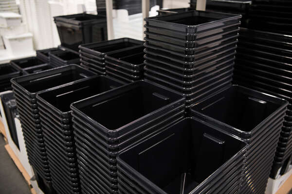 Bus Boxes / Dish Boxes