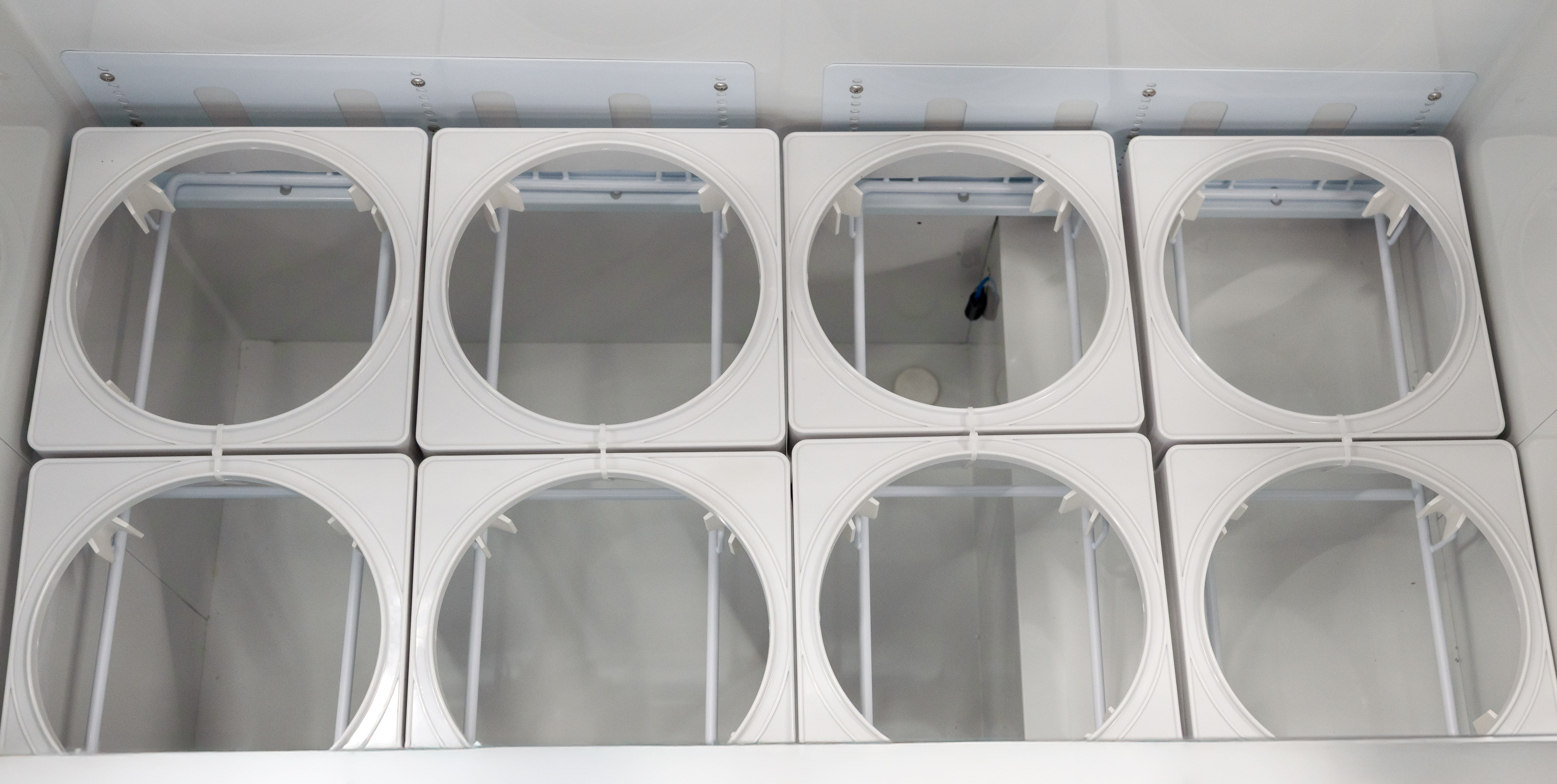 89” 16+12 Tubs Capacity Ice Cream Dipping Display with Sneeze Guard