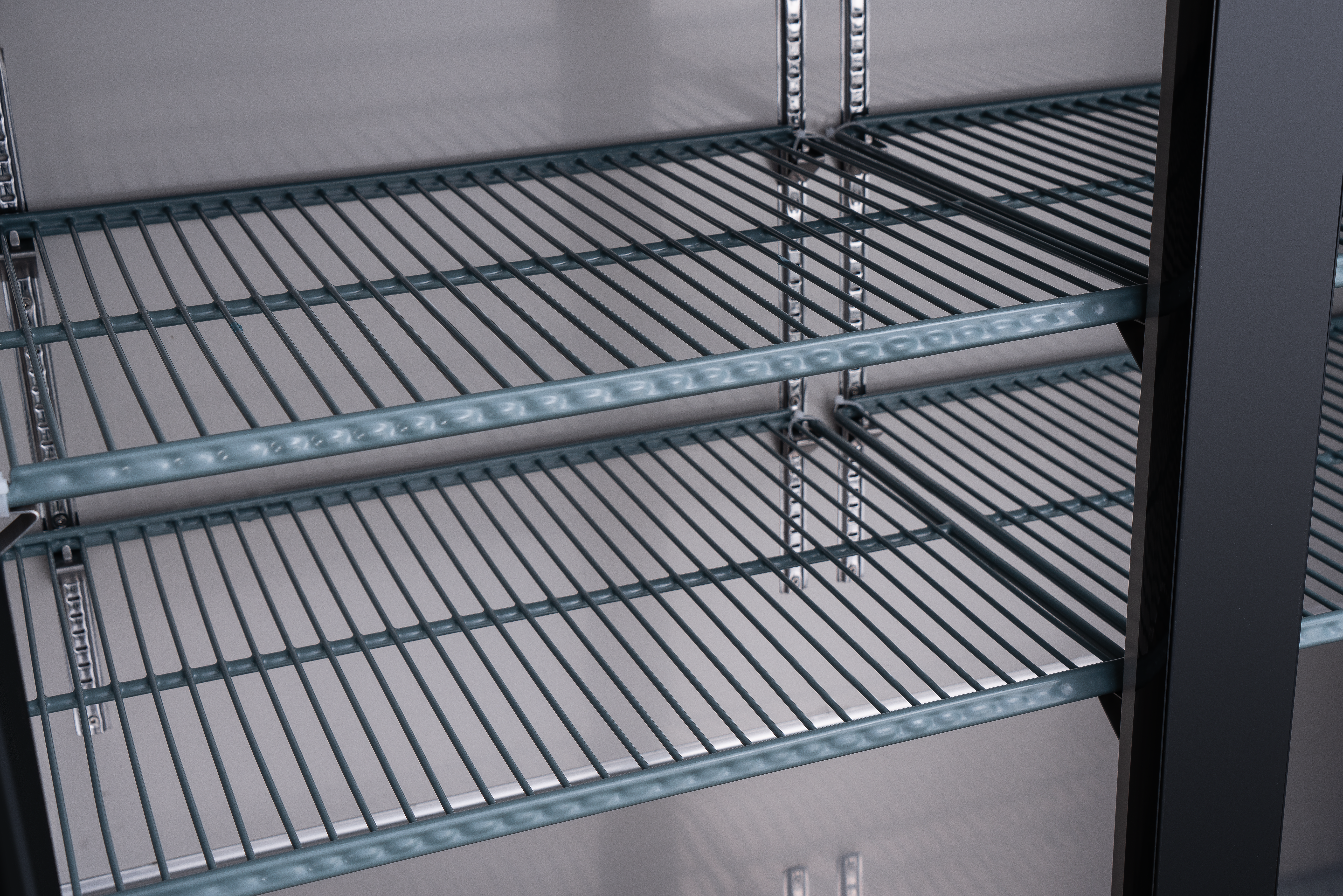 61" Solid 2-Door Bottle Cooler, 15.8 cu.ft. (446 L)